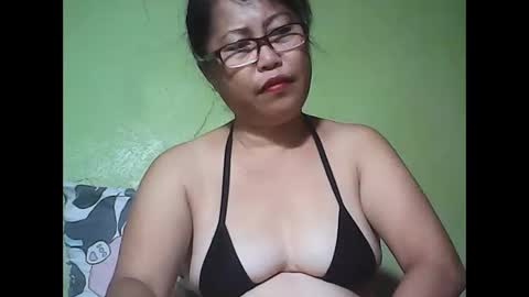 Snapshot of muffy_bunny chatting on May 13, 2026, 7:55 pm muffy_bunny online show from May 13, 2026, 7:55 pm