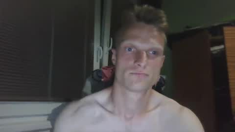 Snapshot of mugis420 chatting on July 4, 2026, 8:37 pm mugis420 online show from July 4, 2026, 8:37 pm