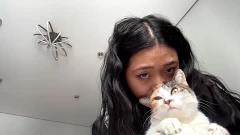 Mia online show from February 26, 2026, 4:00 am