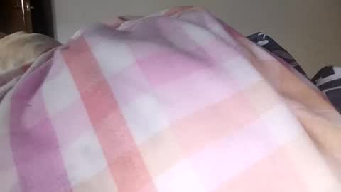 Snapshot of mulato44 chatting on February 1, 2025, 12:05 pm Laly online show from February 1, 2025, 12:05 pm