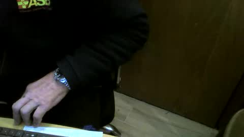 Snapshot of muller520 chatting on January 19, 2026, 4:33 pm muller520 online show from January 19, 2026, 4:33 pm