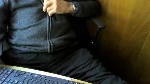 Snapshot of muller520 chatting on April 8, 2026, 2:50 pm muller520 online show from April 8, 2026, 2:50 pm