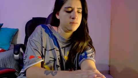 Dani and Alex online show from November 19, 2025, 2:17 pm