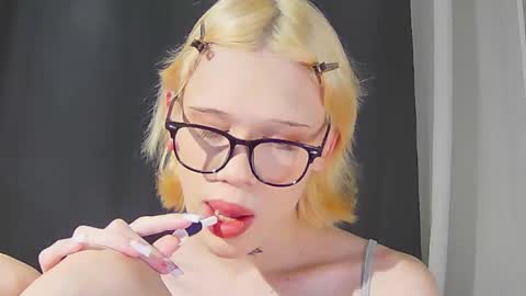 Snapshot of mun_poli chatting on February 8, 2026, 8:12 pm Polik online show from February 8, 2026, 8:12 pm