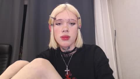 Snapshot of mun_poli chatting on February 20, 2026, 5:57 pm Polik online show from February 20, 2026, 5:57 pm