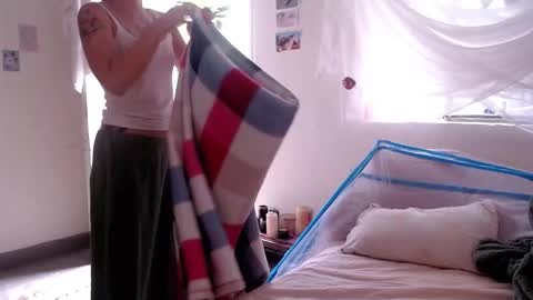   online show from March 25, 2026, 7:53 pm