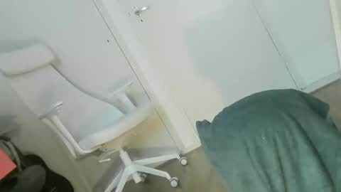 Snapshot of mundanephotos chatting on March 6, 2025, 9:03 am mundanephotos online show from March 6, 2025, 9:03 am