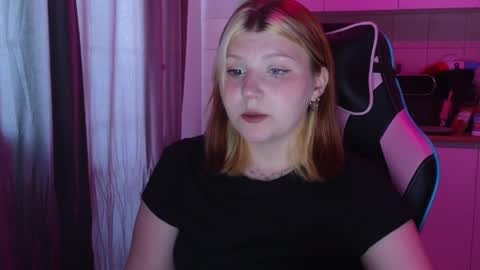Milana online show from June 4, 2026, 12:22 pm