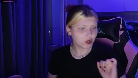 Milana online show from June 8, 2026, 3:56 pm