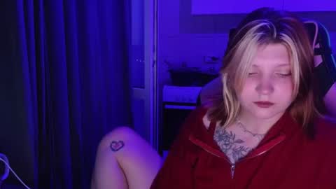 Milana online show from June 22, 2026, 3:53 pm