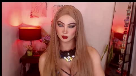 Snapshot of murphy_bitches chatting on November 4, 2025, 3:44 pm MURPHY online show from November 4, 2025, 3:44 pm