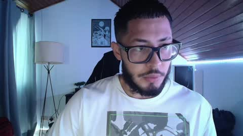 Snapshot of muscle_cock32 chatting on December 6, 2024, 11:11 am David Big online show from December 6, 2024, 11:11 am