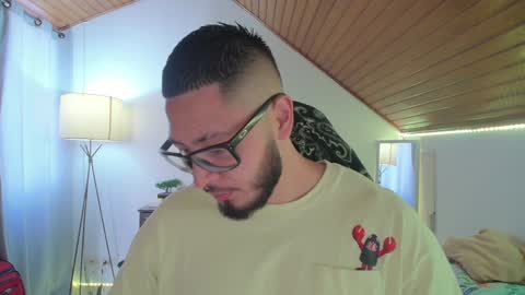 Snapshot of muscle_cock32 chatting on December 15, 2024, 11:55 am David Big online show from December 15, 2024, 11:55 am