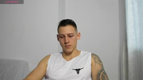 muscle_king_cum online show from April 29, 2026, 2:32 pm