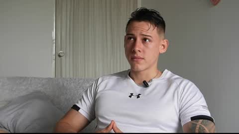 muscle_king_cum online show from May 8, 2026, 1:27 pm