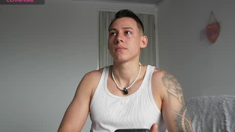 muscle_king_cum online show from May 21, 2026, 2:46 pm