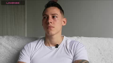 muscle_king_cum online show from May 29, 2026, 2:04 pm