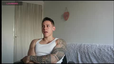 muscle_king_cum online show from June 1, 2026, 1:57 pm