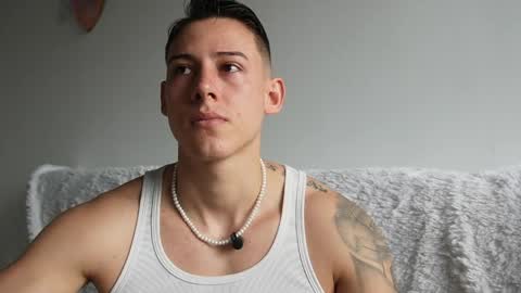 muscle_king_cum online show from June 4, 2026, 1:28 pm
