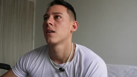 muscle_king_cum online show from June 9, 2026, 2:17 pm