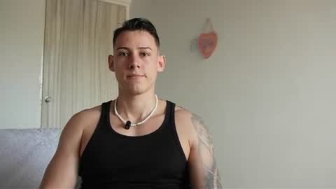 muscle_king_cum online show from June 11, 2026, 1:31 pm