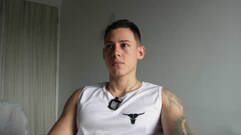 muscle_king_cum online show from June 16, 2026, 2:52 pm