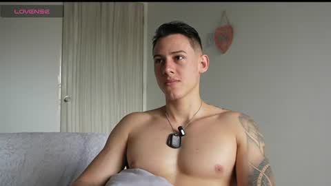 muscle_king_cum online show from June 17, 2026, 1:56 pm