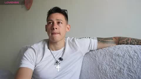 muscle_king_cum online show from June 29, 2026, 1:33 pm