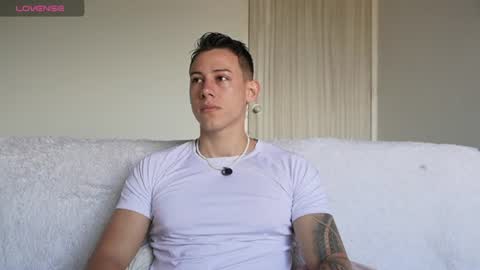 muscle_king_cum online show from June 30, 2026, 1:34 pm