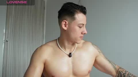 muscle_king_cum online show from July 18, 2026, 2:21 pm
