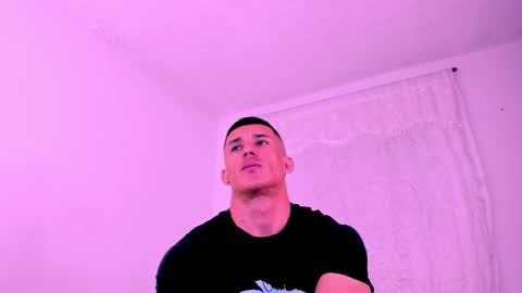 Snapshot of muscle_man07 chatting on February 24, 2026, 12:30 am Muscle Man online show from February 24, 2026, 12:30 am