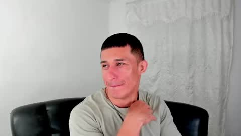 Muscle Man online show from July 25, 2026, 4:04 pm