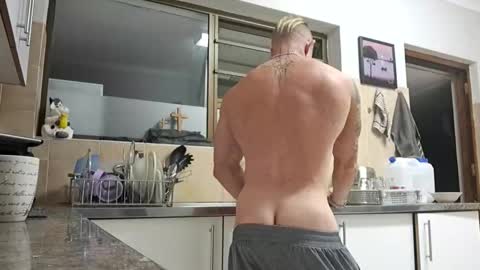 muscledaddy69s online show from May 27, 2026, 1:57 am