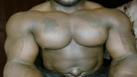 musclegod23 online show from June 3, 2026, 9:56 am