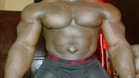 musclegod23 online show from June 24, 2026, 4:06 pm