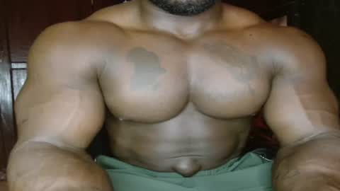 musclegod23 online show from July 24, 2026, 10:52 pm