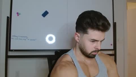 Snapshot of musclegodxx chatting on April 6, 2026, 4:46 am Musclegodxx online show from April 6, 2026, 4:46 am