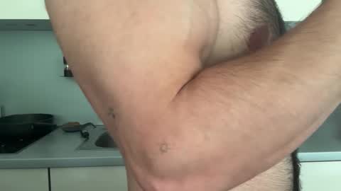 musclehair3 online show from June 6, 2026, 8:52 am