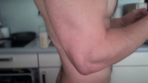 musclehair3 online show from June 26, 2026, 8:52 am