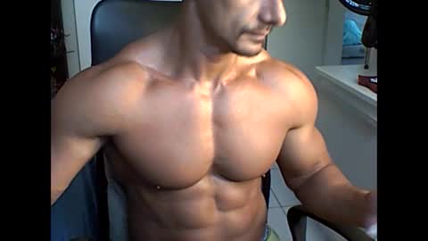 muscleoss online show from January 8, 2025, 8:18 pm