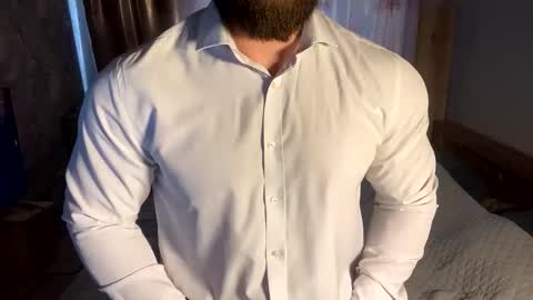 muscularjuggler online show from April 4, 2026, 3:38 am