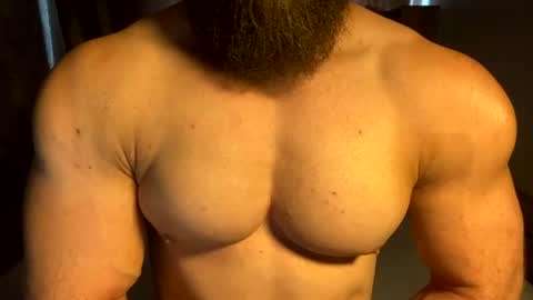 muscularjuggler online show from July 27, 2026, 2:29 am