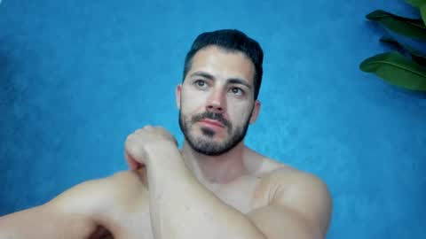 Snapshot of muscularmaster chatting on April 20, 2026, 9:05 pm muscularmaster onlyfans online show from April 20, 2026, 9:05 pm