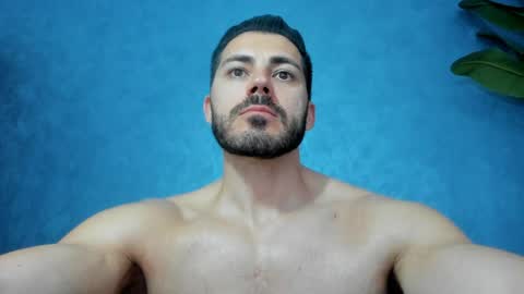 Snapshot of muscularmaster chatting on April 23, 2026, 9:17 pm muscularmaster onlyfans online show from April 23, 2026, 9:17 pm