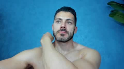 Snapshot of muscularmaster chatting on May 15, 2026, 9:44 pm muscularmaster onlyfans online show from May 15, 2026, 9:44 pm