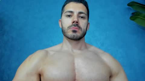 Snapshot of muscularmaster chatting on May 19, 2026, 8:42 am muscularmaster onlyfans online show from May 19, 2026, 8:42 am