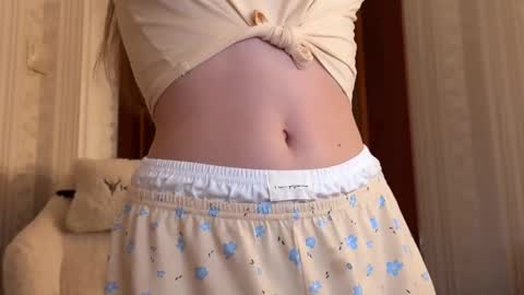 muse_d online show from December 17, 2025, 6:14 pm