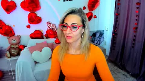 Snapshot of museofstage chatting on February 4, 2026, 11:38 am Diana online show from February 4, 2026, 11:38 am