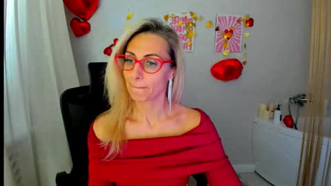 Snapshot of museofstage chatting on February 11, 2026, 11:37 am Diana online show from February 11, 2026, 11:37 am