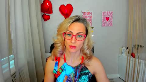 Snapshot of museofstage chatting on February 19, 2026, 11:28 am Diana online show from February 19, 2026, 11:28 am